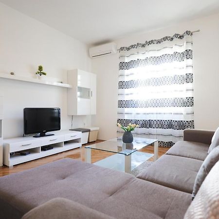 Apartamento Zara city center Exterior foto